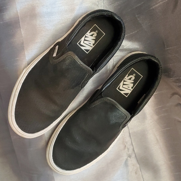 Women's size 7.5 Vans shoe - Picture 3 of 3